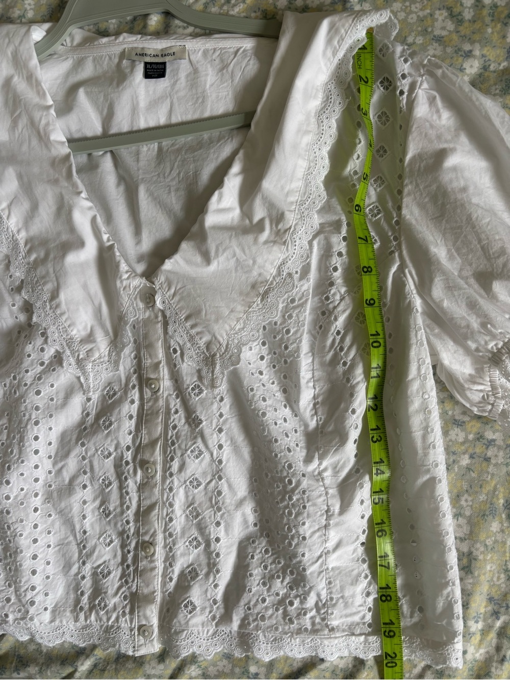 American Eagle Outfitters White Eyelet scalloped collar blouse- NWOT - Picture 8 of 8